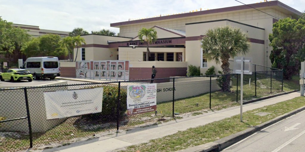 32 students and faculty hospitalized in pepper spray incident at Florida high school
