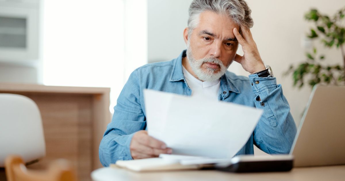 A third Brits struggle with energy bills, yet many avoid seeking help - The Mirror