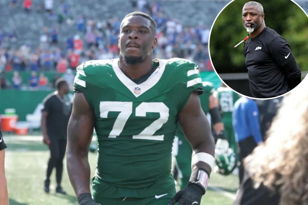 Aaron Glenn defends Micheal Clemons despite struggling Jets lineman's...