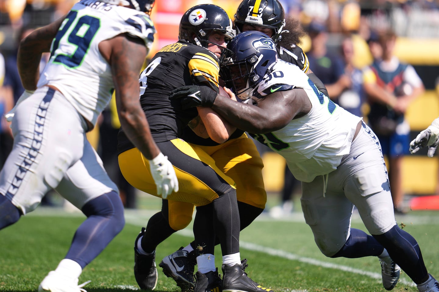 Aaron Rodgers still gets most of the attention, but the Steelers look dysfunctional heading into game against Patriots - The Boston Globe