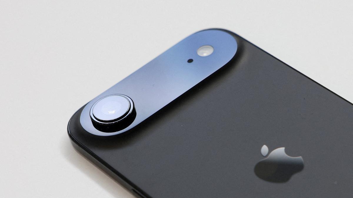 Apple explores test production of foldable iPhones in Taiwan: Report