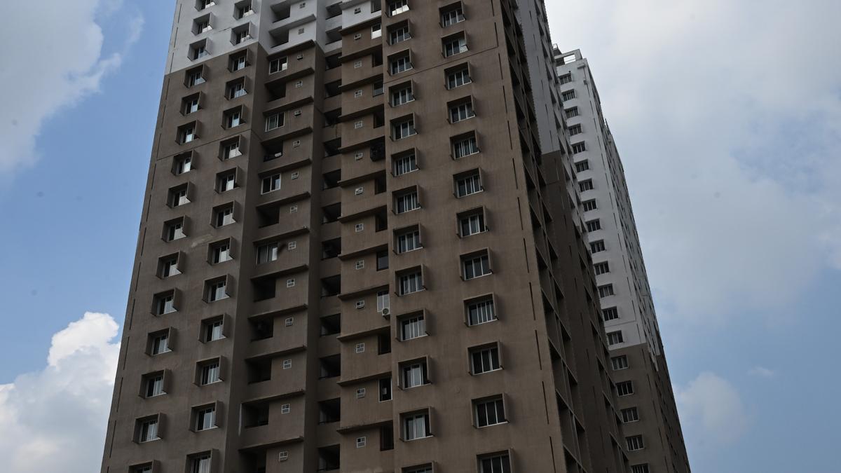 Army towers: HC removes alleged discriminatory eligibility criteria for rent during displacement period