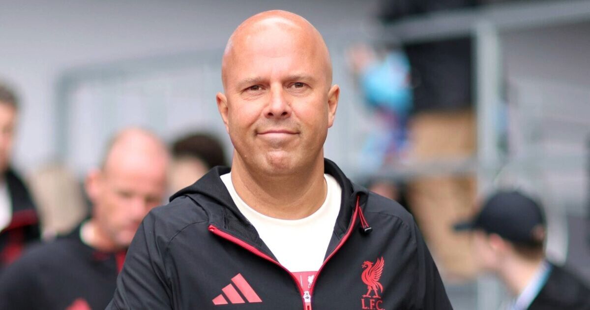 Arne Slot's behaviour on team bus hints at Liverpool plan for unhappy Reds ace