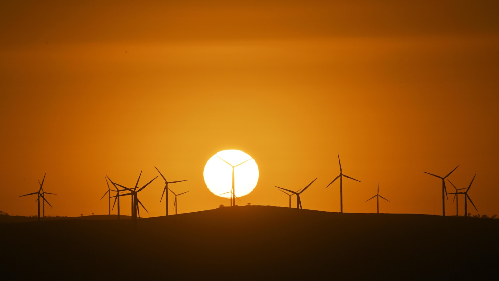 Australia targets at least 62% emissions cut in the next decade