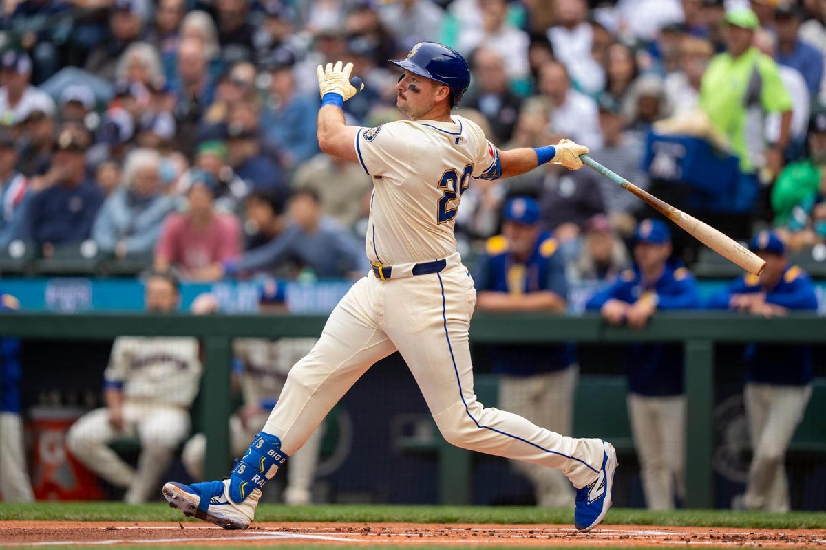 Big Dumper ties Mickey Mantle, plus MLB playoff picture updates