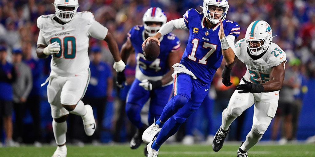 Bills' Josh Allen surpasses Patrick Mahomes' touchdown mark in win over Dolphins