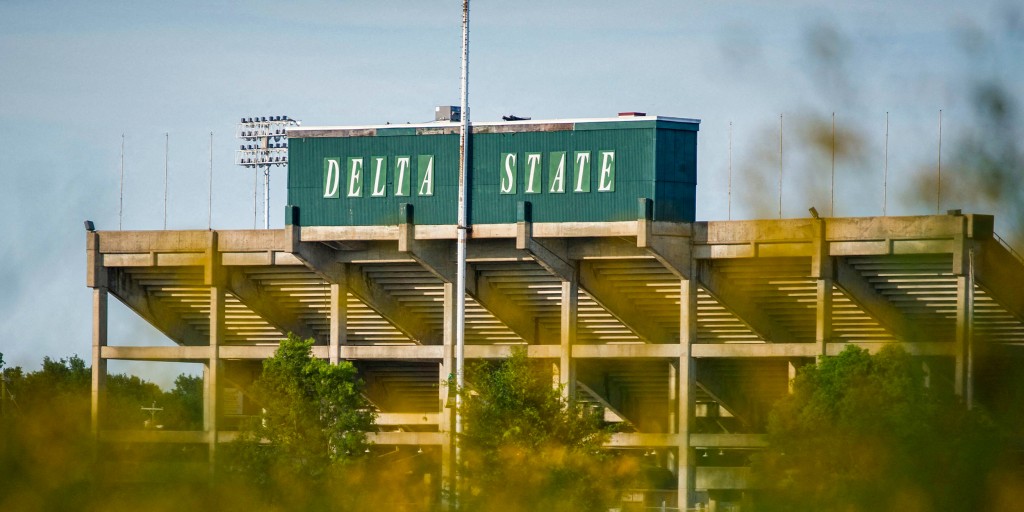 Body of a Black student is found hanging from a tree in Mississippi