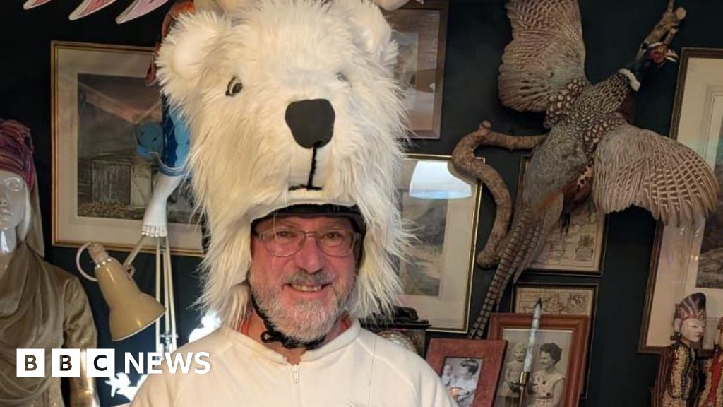 Cambridgeshire man copies Dutch 'peeing bear' for prostate cancer