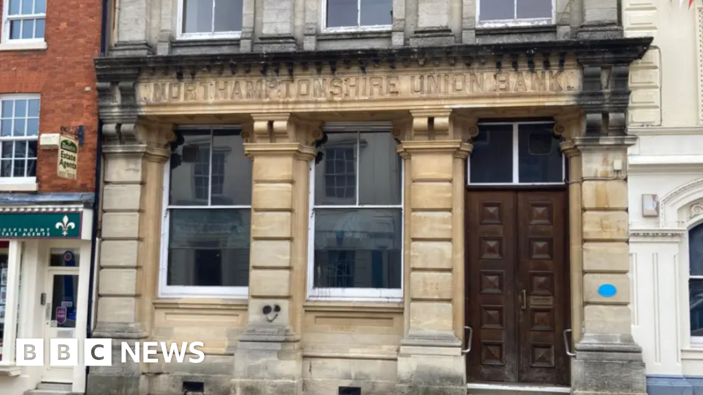 Casino application for former Daventry NatWest wins approval