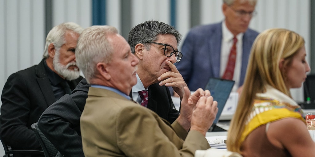 CDC panel supports 'individual decision-making' on COVID vaccines, keeps access open