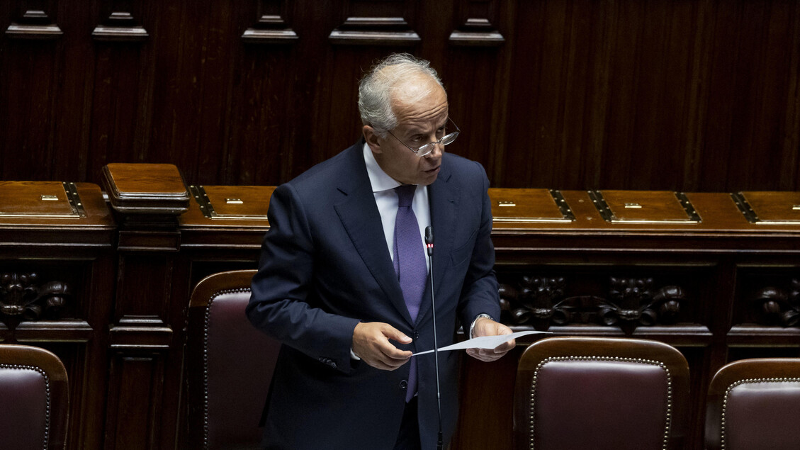Centers in Albania needed: Italy's Interior Minister - Politics - Ansa.it