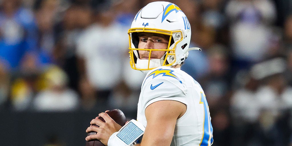 Chargers defeat Raiders on the road behind Justin Herbert's 2 touchdown passes