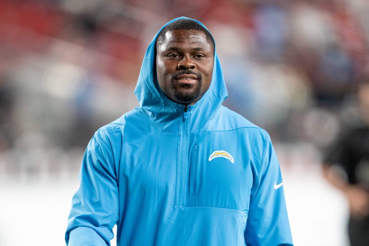 Chargers' Khalil Mack headed to IR but elbow injury isn't season-ending