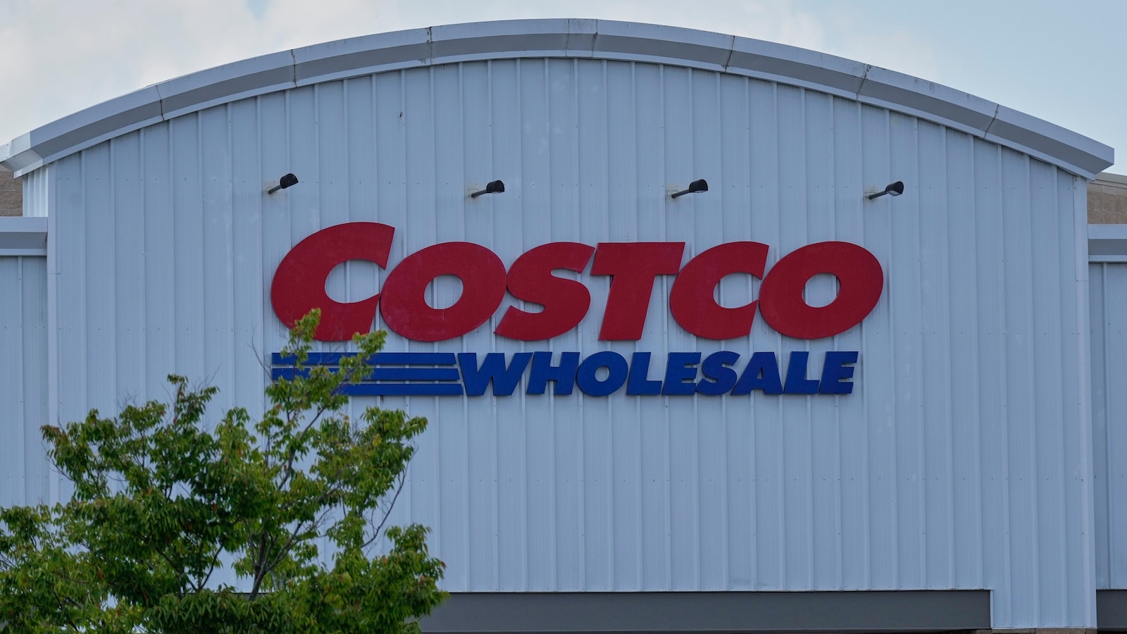 Costco recalls Prosecco because bottles could shatter without warning