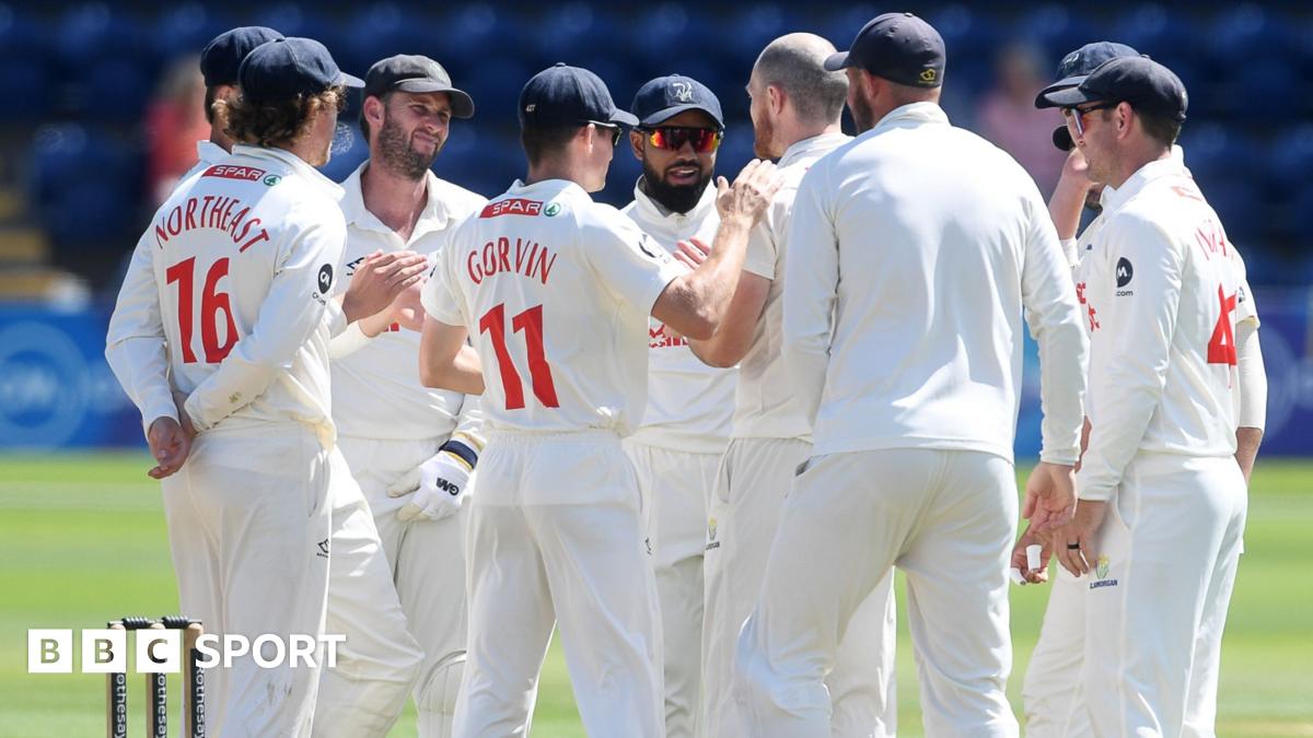 County Championship: Glamorgan set for promotion after Derby rain