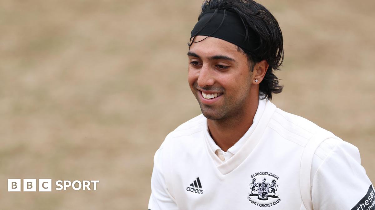 County Championship: Gloucestershire beat Northants by seven wickets