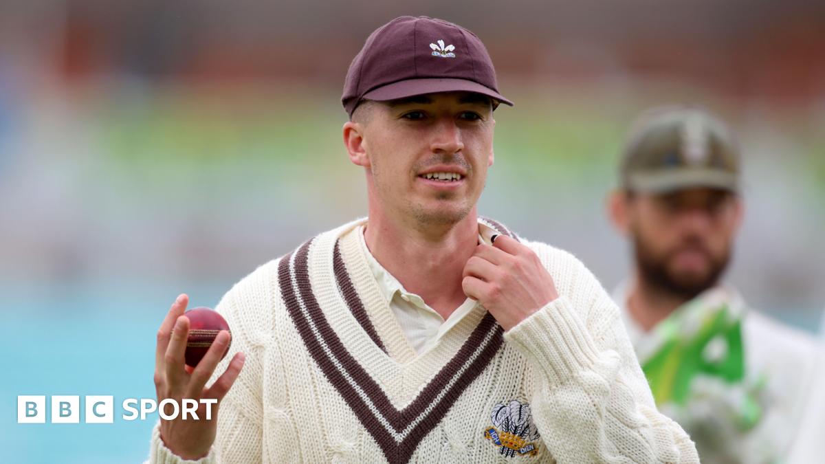 County Championship: Surrey v Notts - Champions start well chasing 315