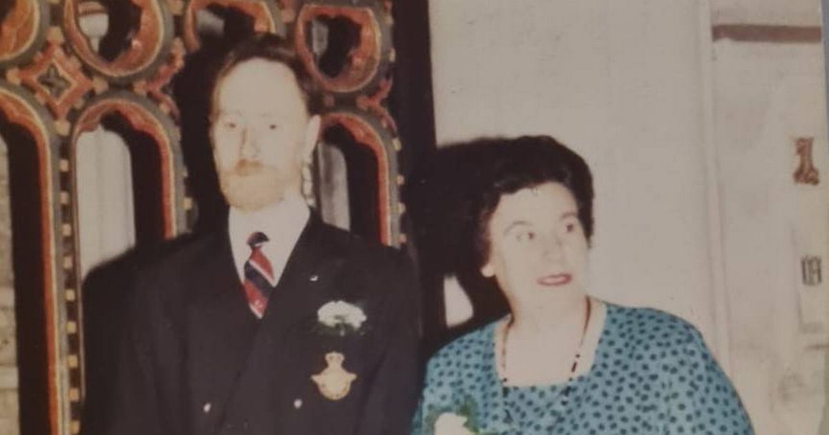 Couple, 83, with terminal cancer found dead in home after leaving chilling note - Daily Star