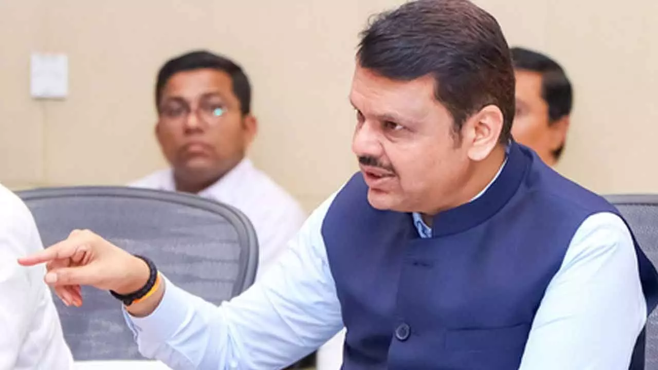 'Crying conspiracy to save party from disintegration': Fadnavis' retort to Raj Thackeray's 'vote theft' jibe