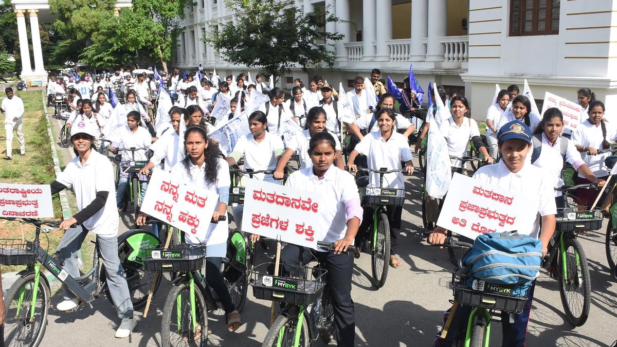 Cycle rally held to mark International Day of Democracy