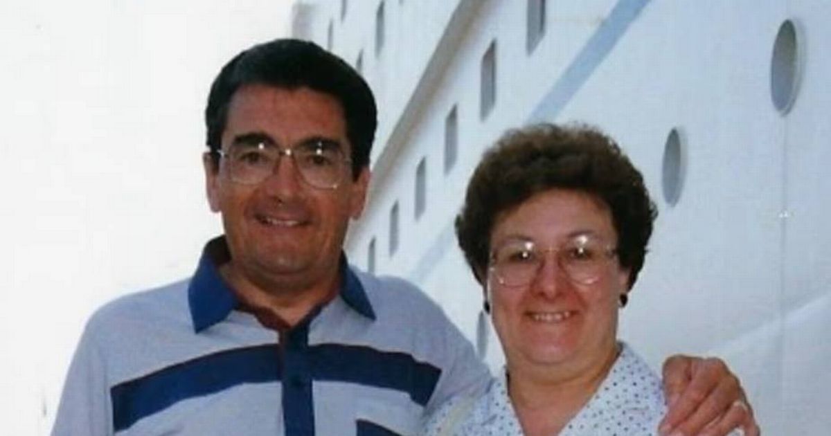 Loving couple's heartbreaking final note before jumping off 180ft cliff holding hands - Daily Star