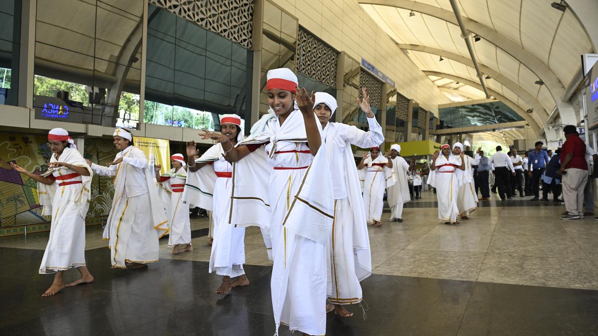 Events, Rajinikanth's surprise presence add colour to Yatri Seva Diwas at Coimbatore airport