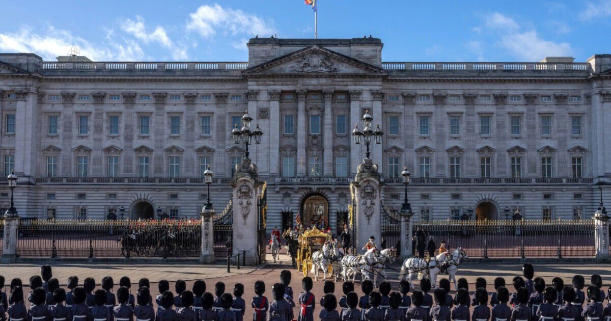 Ex-royal butler shares genius how staff sneaked alcohol around Buckingham Palace
