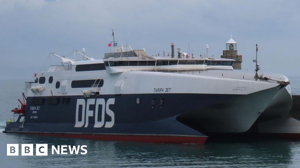 Ferry company urged to introduce loyalty scheme in Jersey