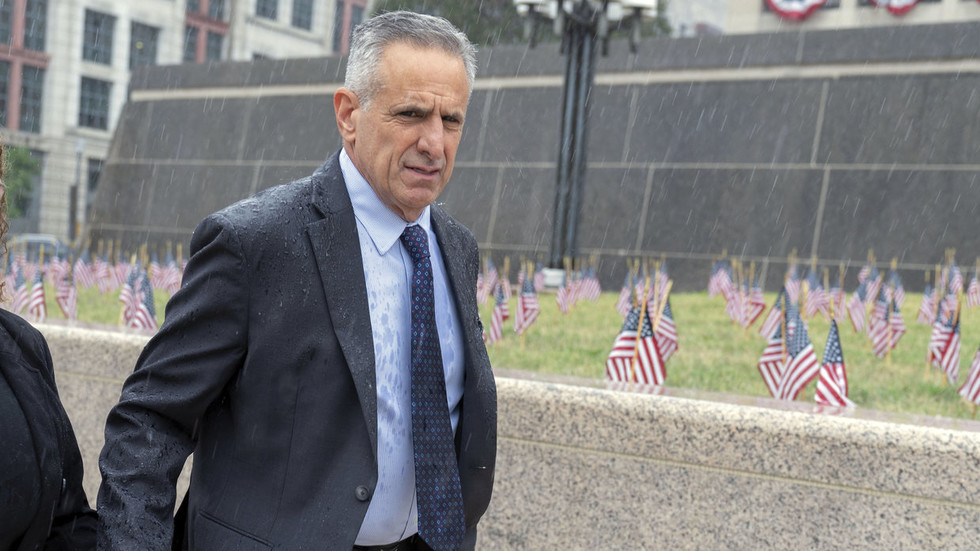 Former top US Navy commander jailed in bribery case  --  RT World News