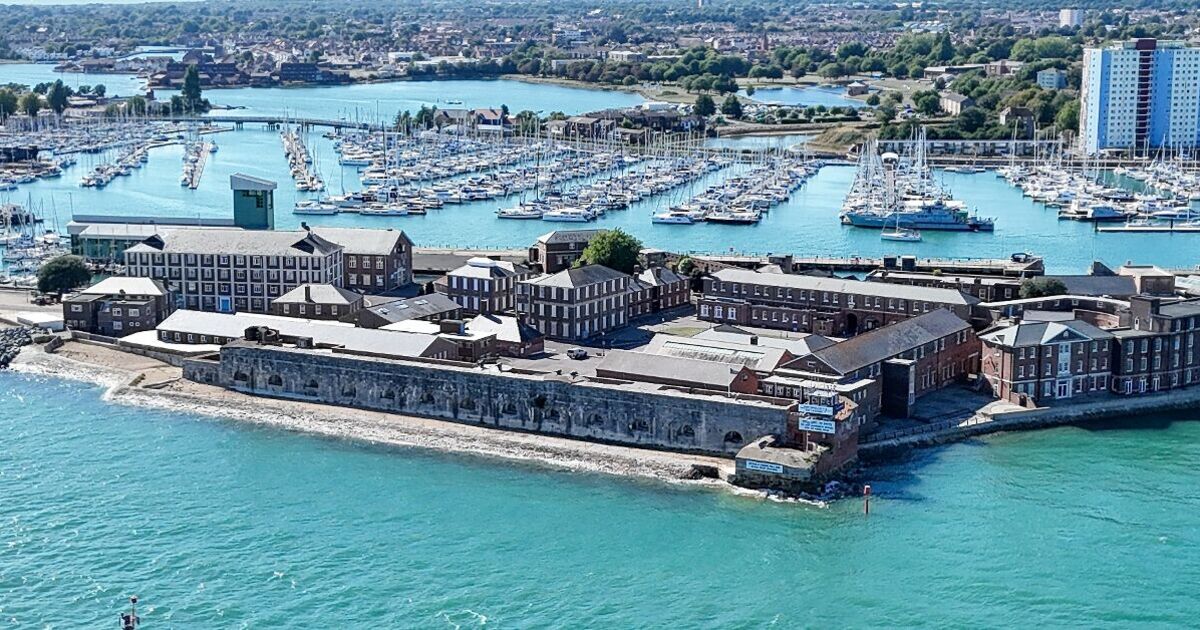 Fury as Starmer set to turn old fort into migrant hotel in UK seaside town