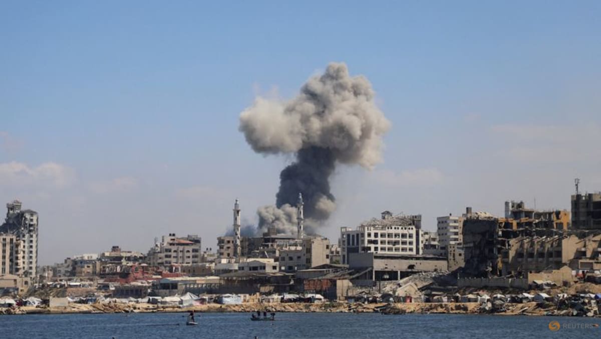 Gaza hit by telecoms blackout as Israeli tanks advance