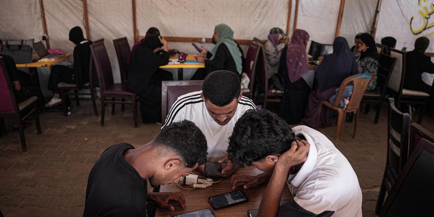 Gaza's students sit final exams amid bombs and famine