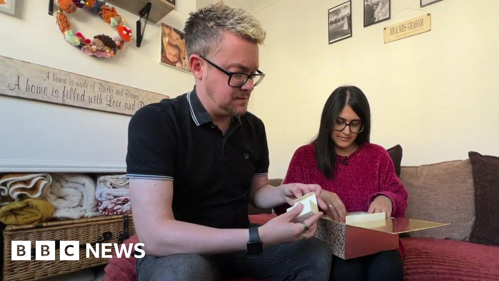 Gillingham couple hope "rainbow" boxes will help after baby loss