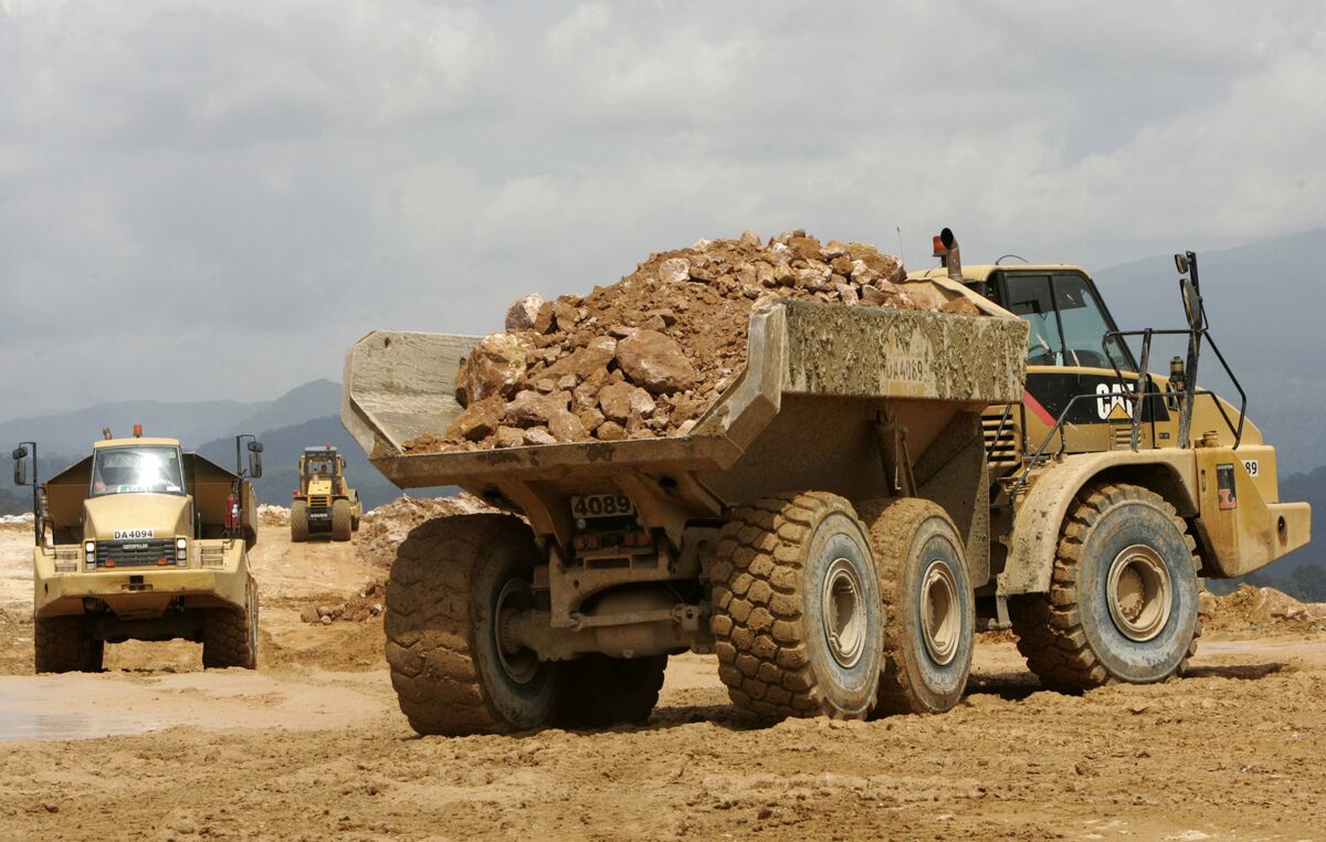 Gold Miner Seeks $284 Million in Largest Indonesia IPO This Year