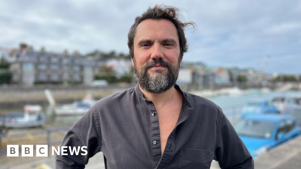 'Guernsey should introduce social media control law'