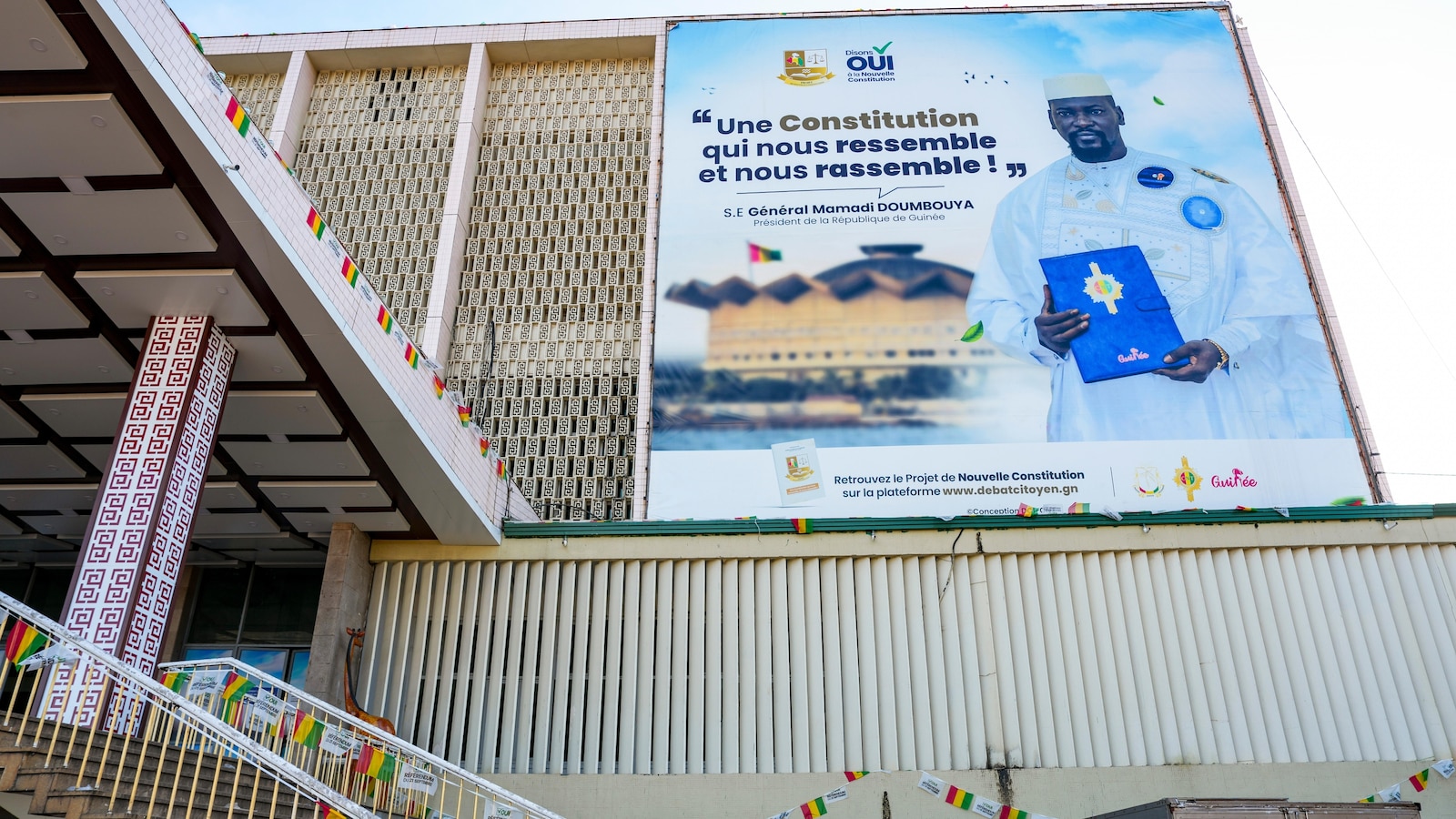 Guinea reaches final day of referendum campaign, with opposition missing