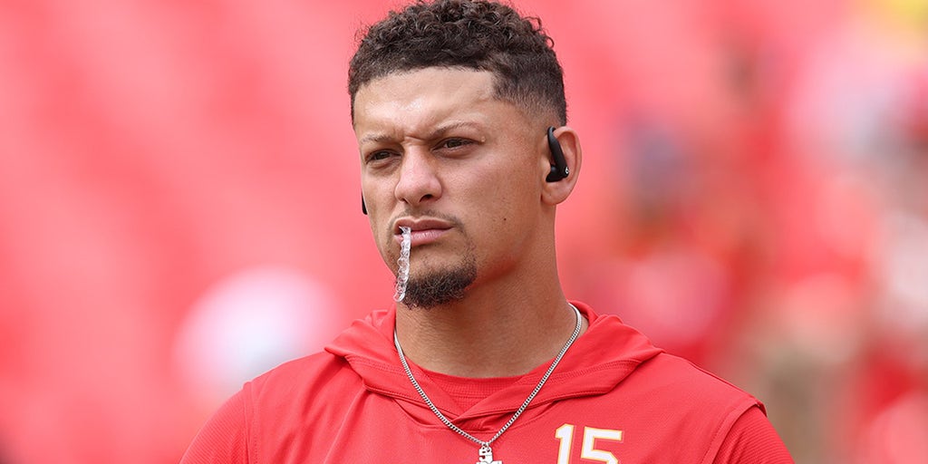 Hall of Famer Dan Marino backs struggling Chiefs after starting season 0-2: 'They're going to be OK'