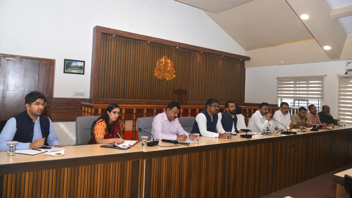 Homestays, hotels in Karnataka's Kodagu district directed to pay minimum wages to workers