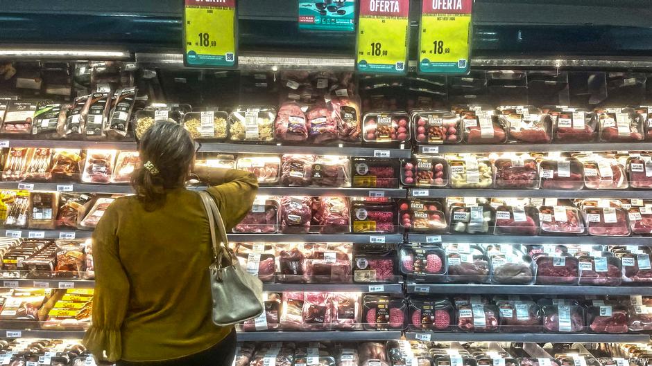 How Trump tariffs are lowering food prices in Brazil, Mexico