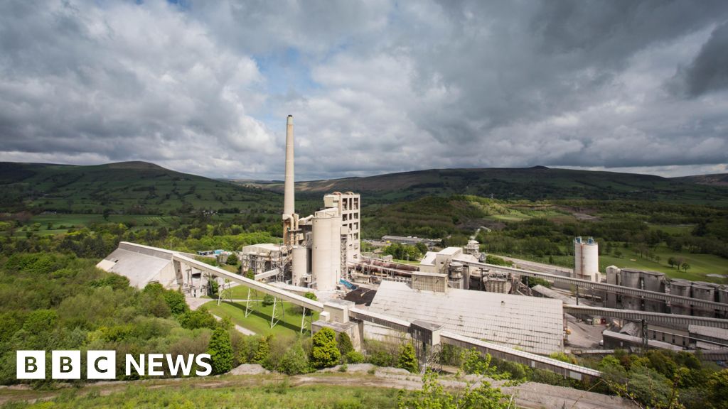 How will Peak District carbon capture plan work?