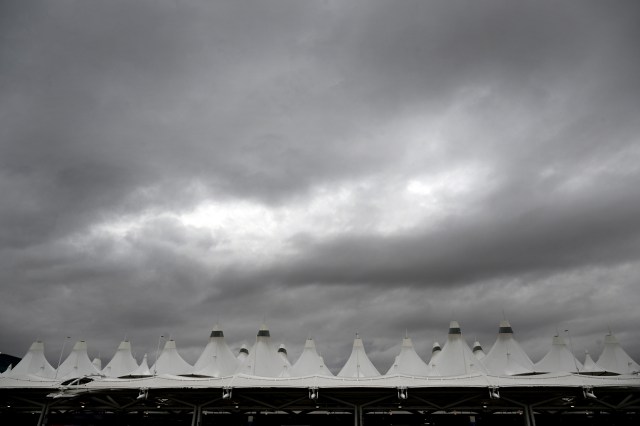 Hundreds of flights delayed at DIA amid afternoon thunderstorms