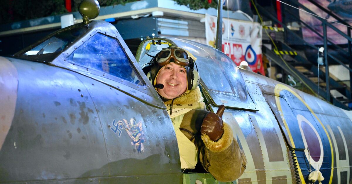 I flew the world's only full-size WW2 Spitfire simulator and was blown away