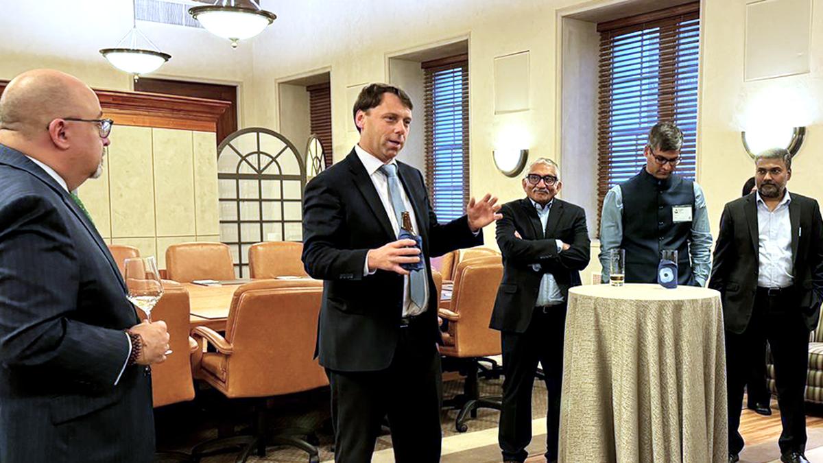 India-U.S. agree to "intensify efforts" towards early conclusion of a trade deal: Govt