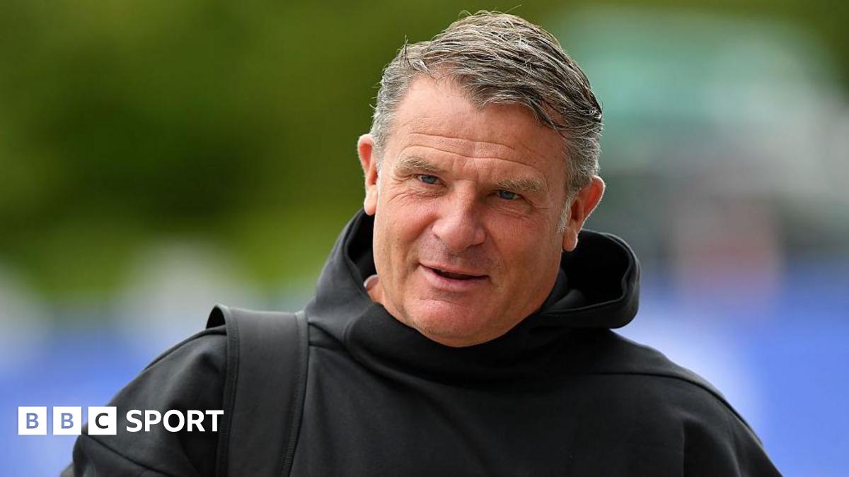 Interim boss Rick Passmoor taking Leicester job 'day-by-day'