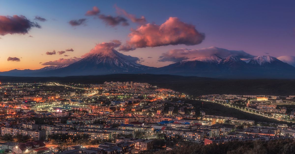 International tsunami alert issued as Russia hit by 7.8 magnitude earthquake - The Mirror