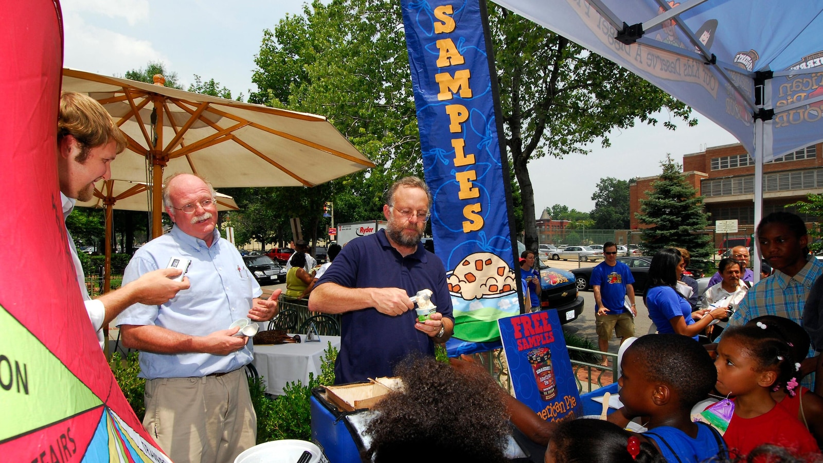 Jerry quits Ben & Jerry's, saying its independence on social issues has been stifled