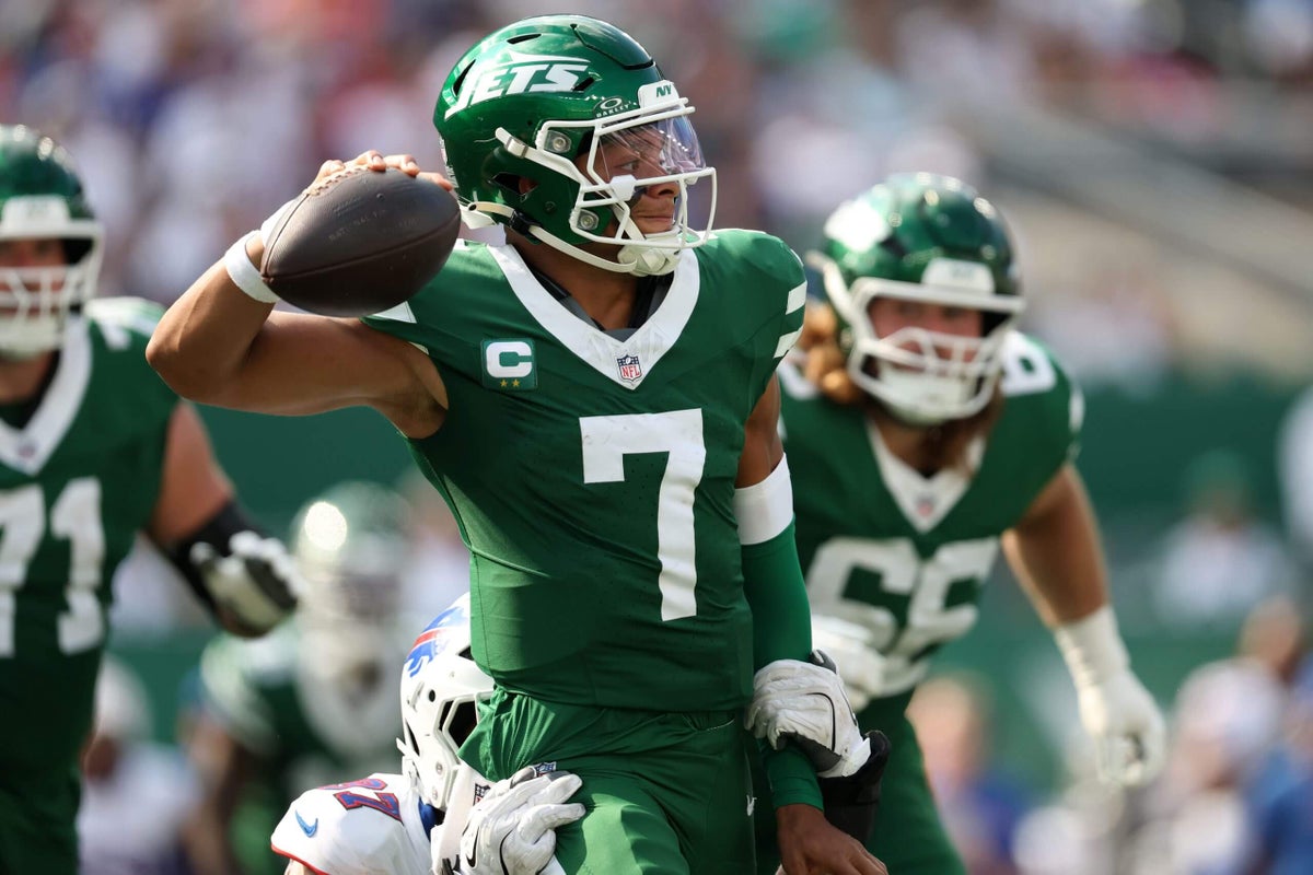 Jets QB Justin Fields out with concussion, Tyrod Taylor to start vs. Buccaneers Sunday