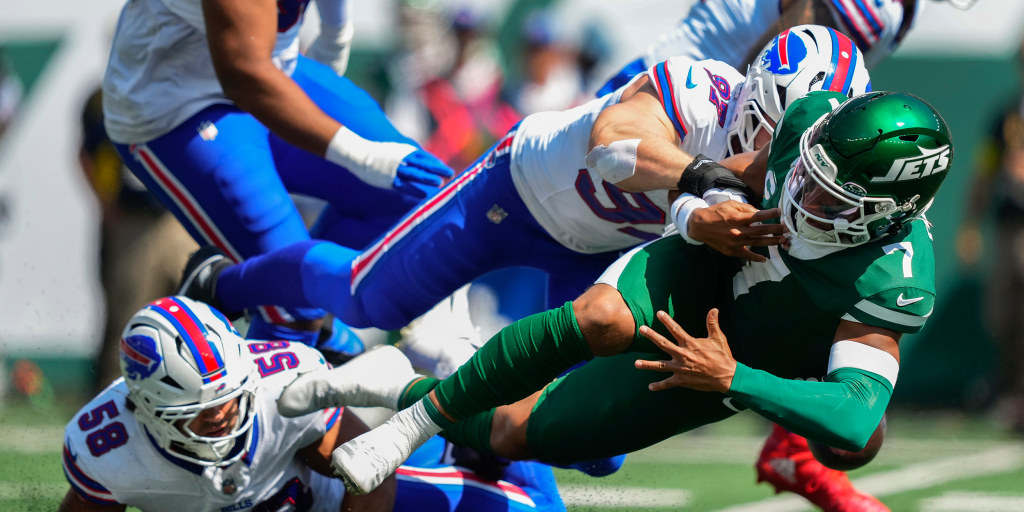 Jets QB Justin Fields ruled out with concussion, Tyrod Taylor to start against Buccaneers
