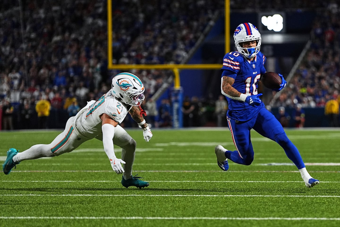 Josh Allen's three TD passes, plus Terrel Bernard's pick secure Bills' win over spiraling Dolphins - The Boston Globe