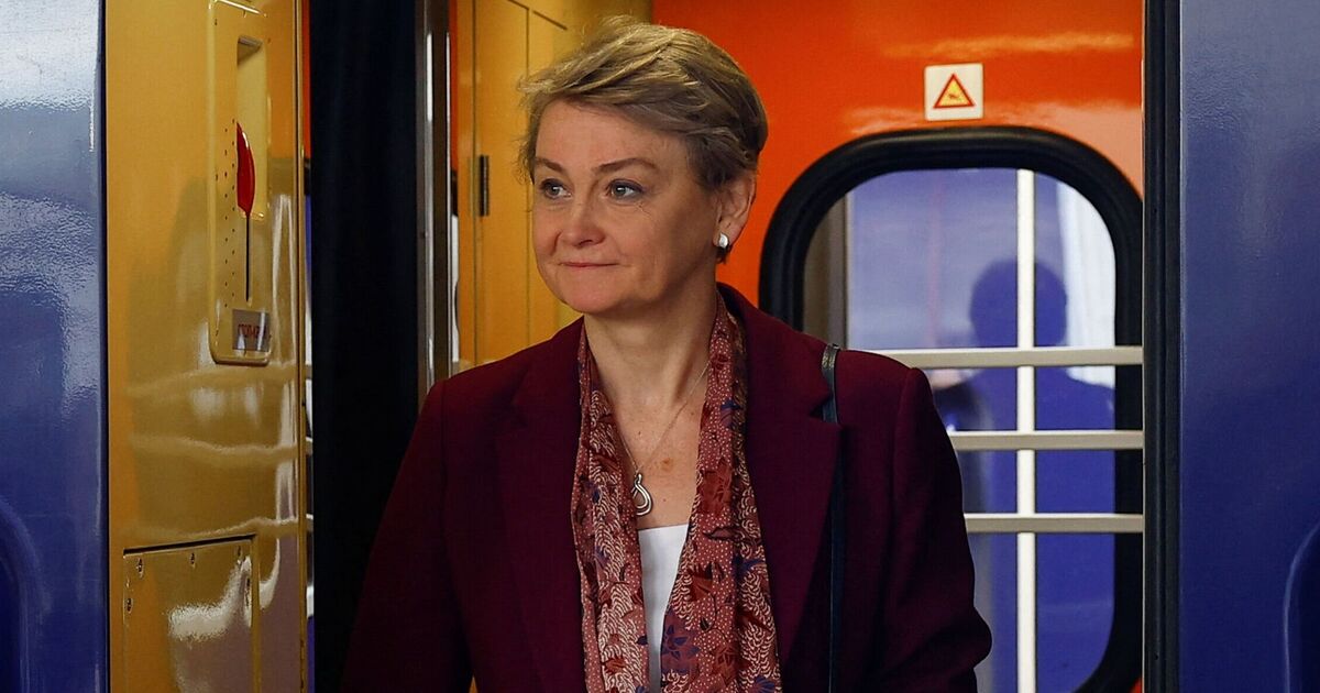 Labour civil war brews as Yvette Cooper blames No10 for Mandelson scandal